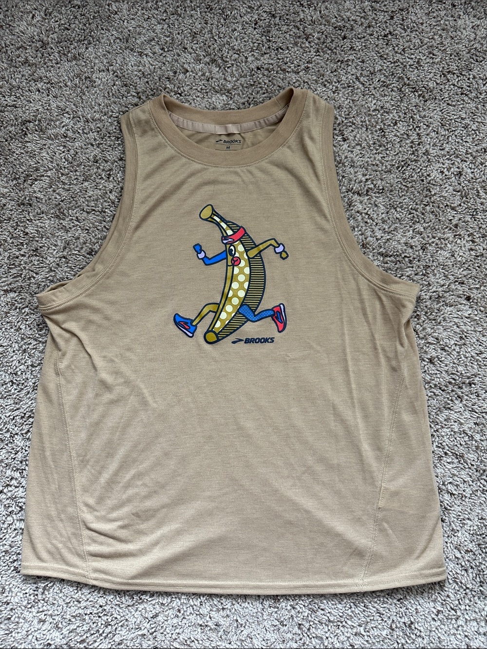 Brooks Running women’s tank top size Medium